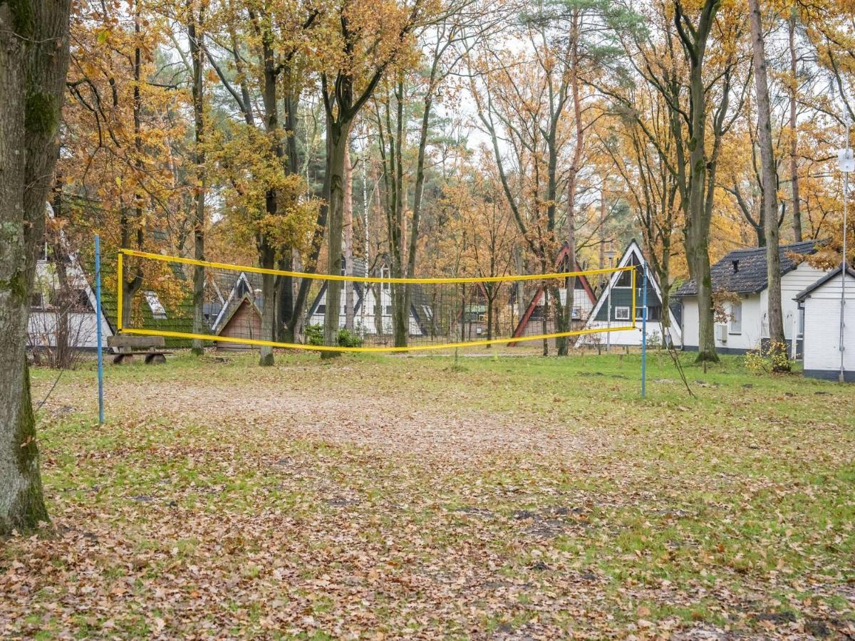 Modern Holiday Home In Stramproy In The Forest ภายนอก รูปภาพ