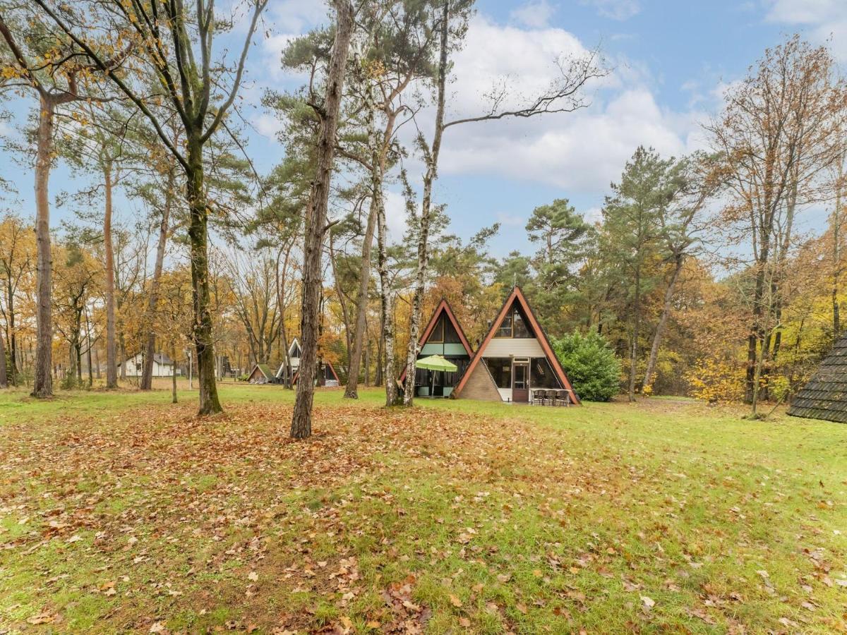 Modern Holiday Home In Stramproy In The Forest ภายนอก รูปภาพ