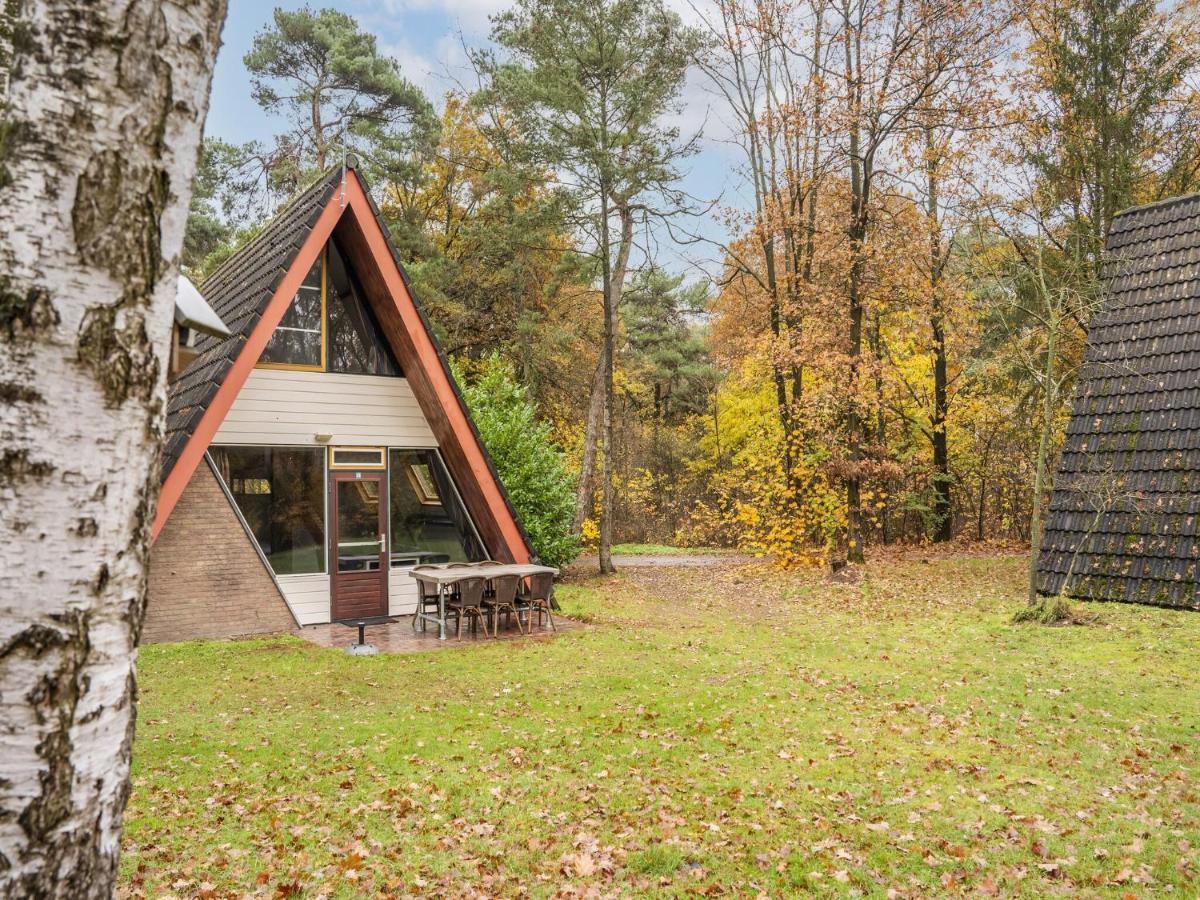 Modern Holiday Home In Stramproy In The Forest ภายนอก รูปภาพ
