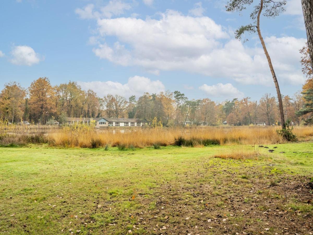 Modern Holiday Home In Stramproy In The Forest ภายนอก รูปภาพ
