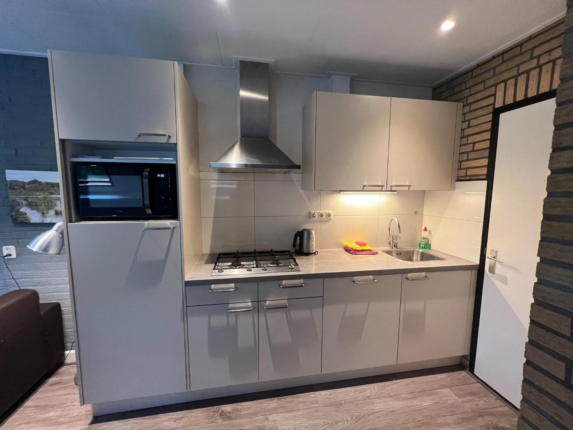 Modern Holiday Home In Stramproy In The Forest ภายนอก รูปภาพ
